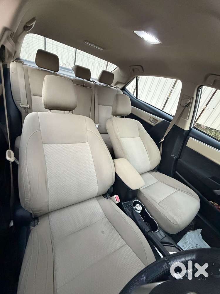 Toyota Corolla Altis 2013-2017 G At, 2015, Petrol