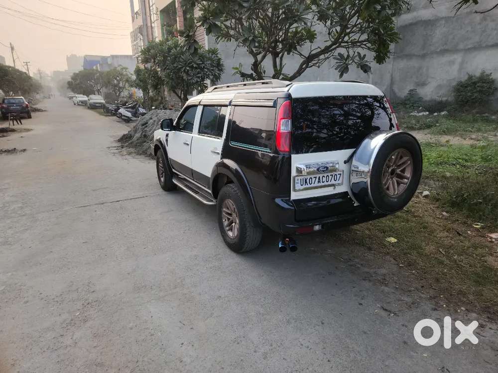 Ford Endeavour Diesel 2010 Year