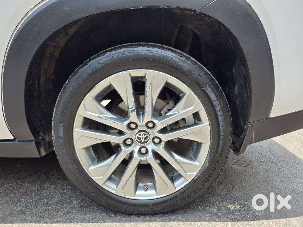 Toyota Innova Hycross 2.0 Zx (o) Hybrid 7 Str, 2023, Cng & Hybrids