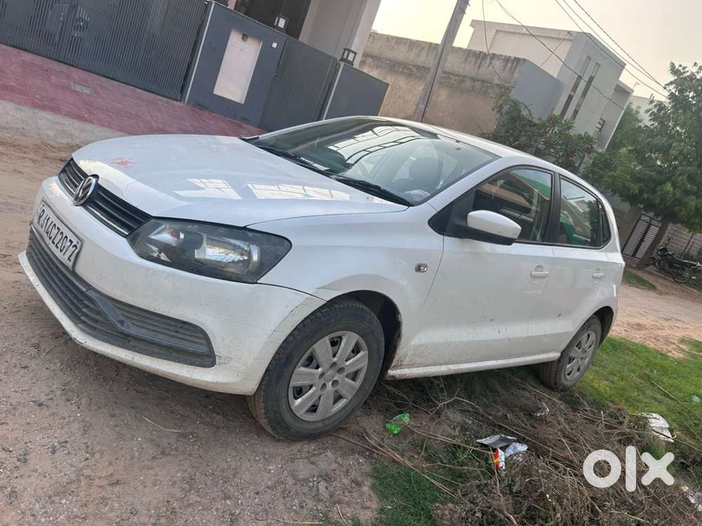Volkswagen Polo Trendline 2015 Petrol