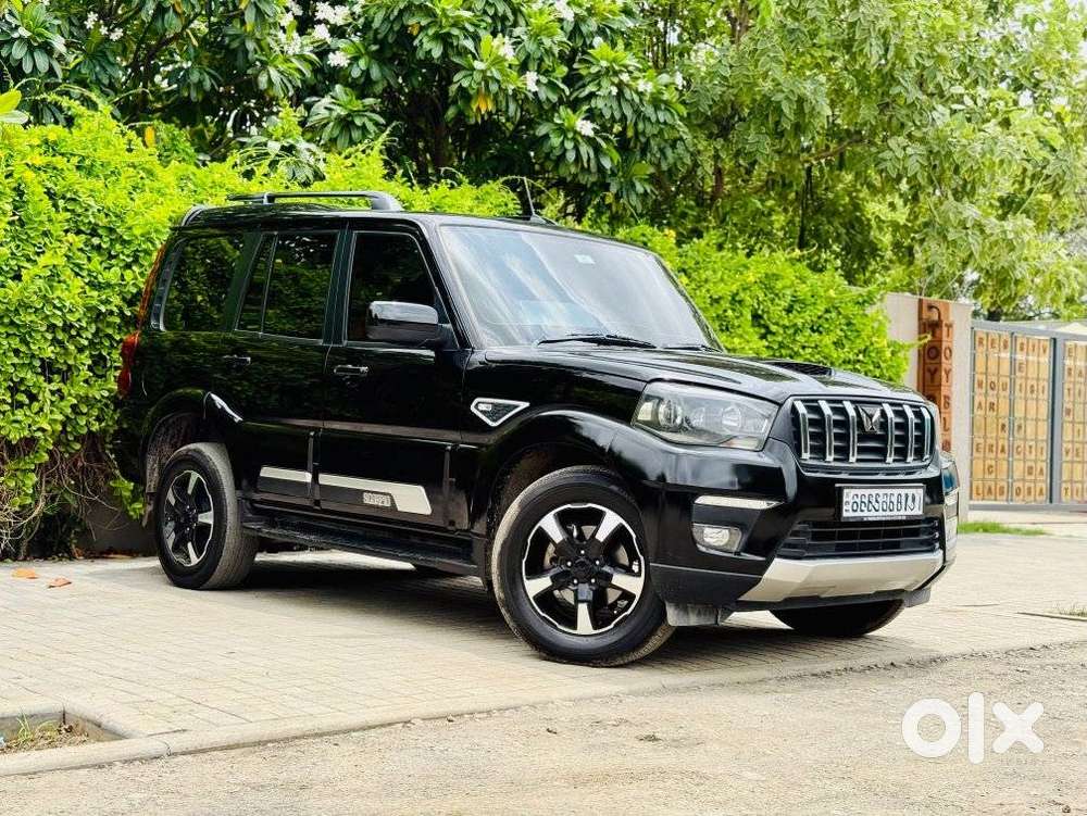 Mahindra Scorpio Classic 2.2 S 11 Mt 7 Str, 2024, Diesel