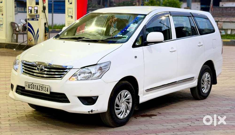 Toyota Innova 2.5 G (diesel) 8 Seater, 2012, Diesel