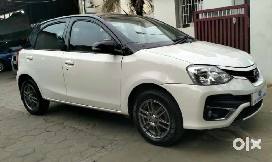 Toyota Etios Liva 1.2 Vx Dual Tone, 2018, Petrol