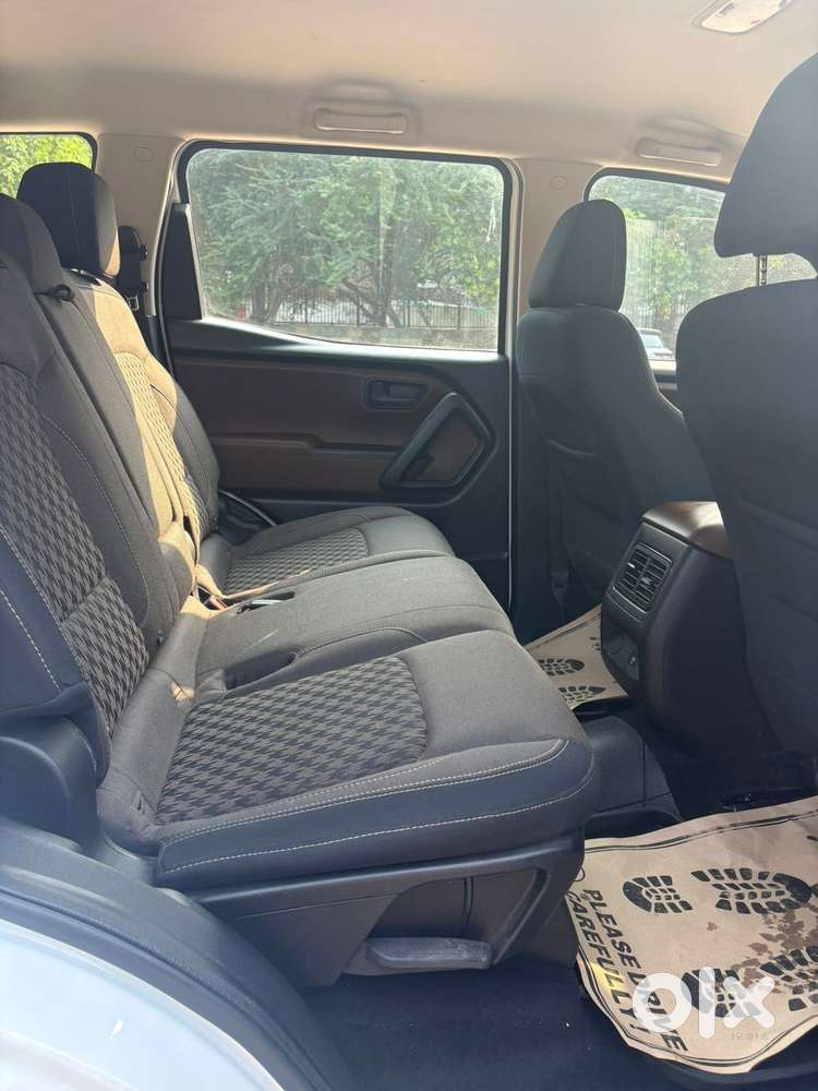 Mahindra Scorpio N Z2 Petrol Mt 7 Str, 2024, Petrol