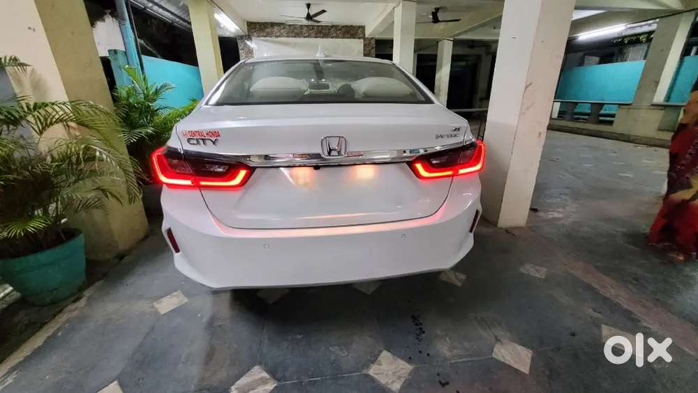Honda City Zx 2021 Petrol 14000 Km Driven