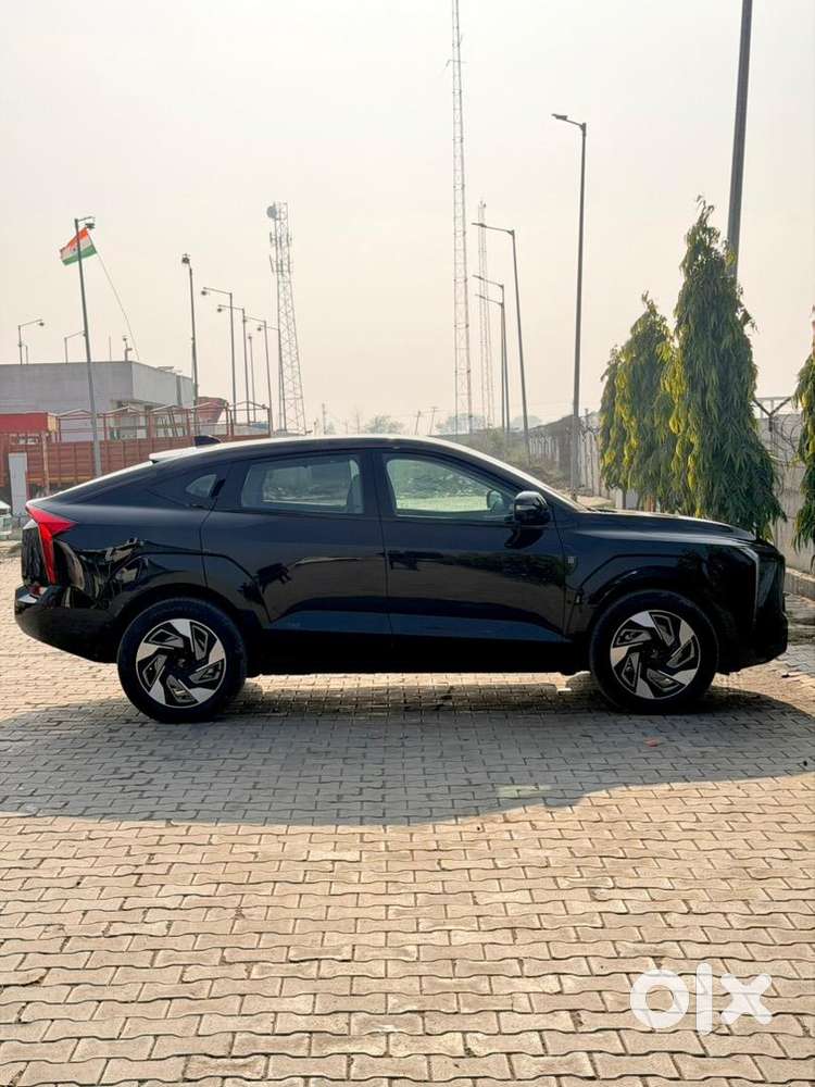 Mahindra Xev 9e 2025 Electric 9900 Km Driven