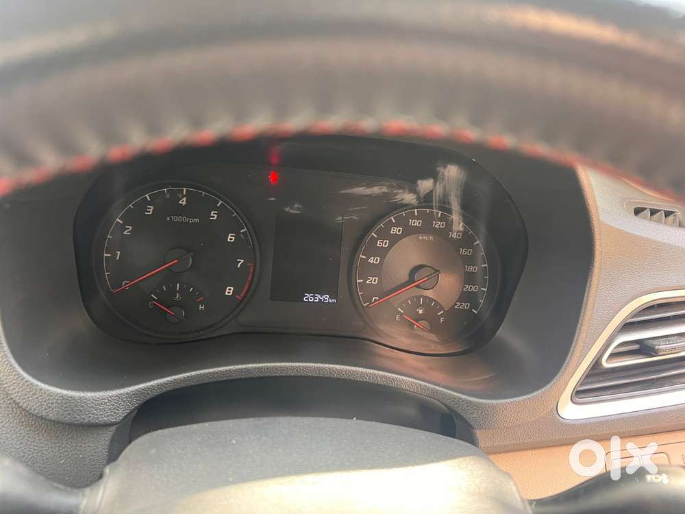 Hyundai Verna 2023 Petrol Without Sunroof