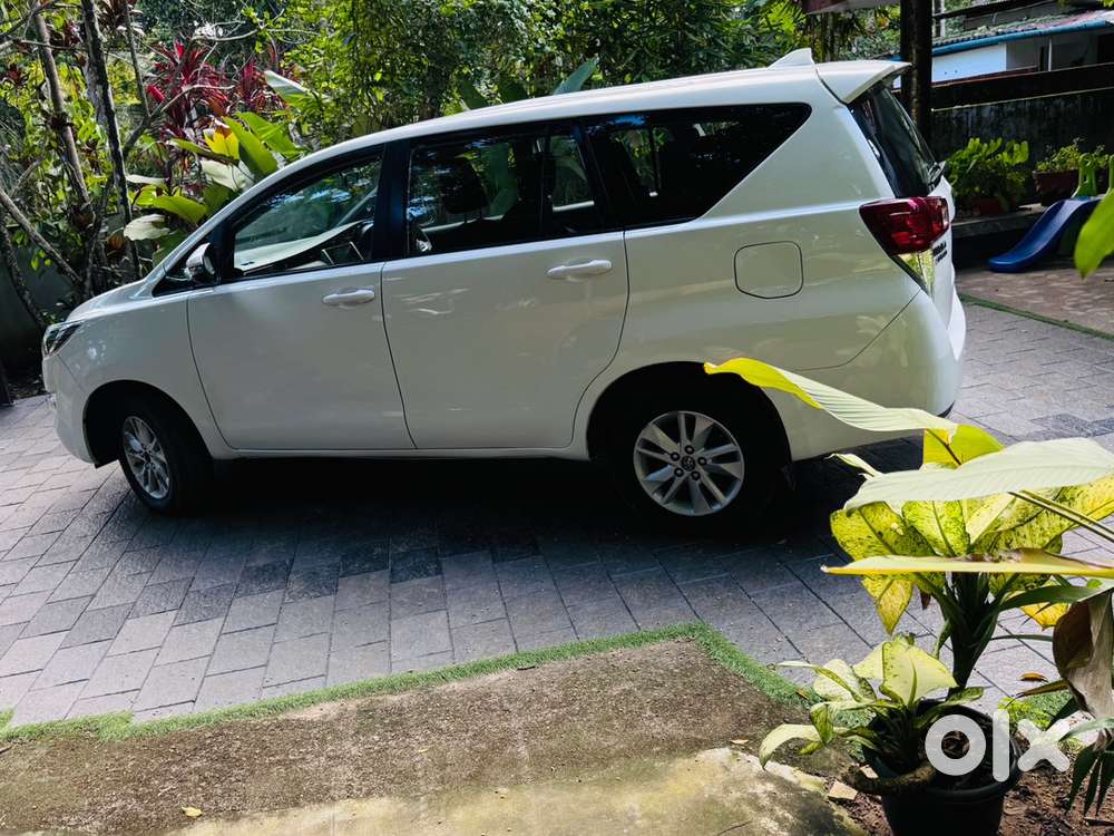 Toyota Innova Crysta 2019
