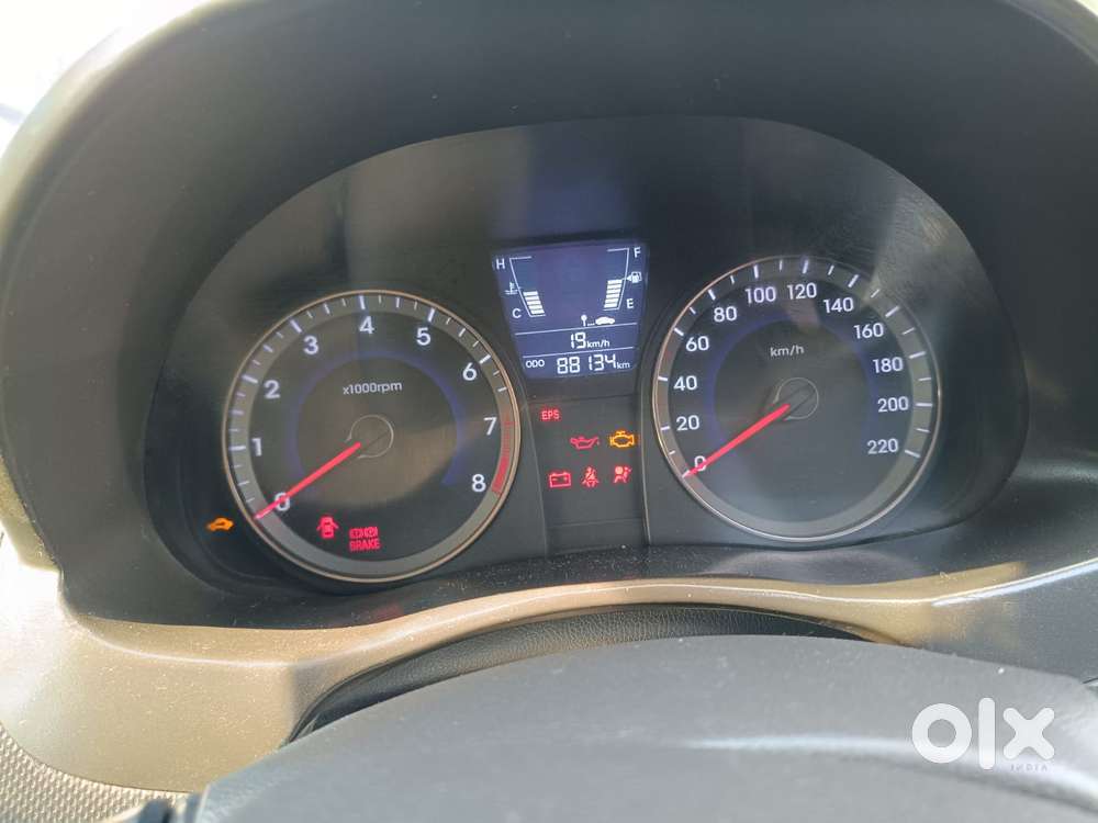 Hyundai Verna Vtvt 1.6 Sx, 2013, Petrol