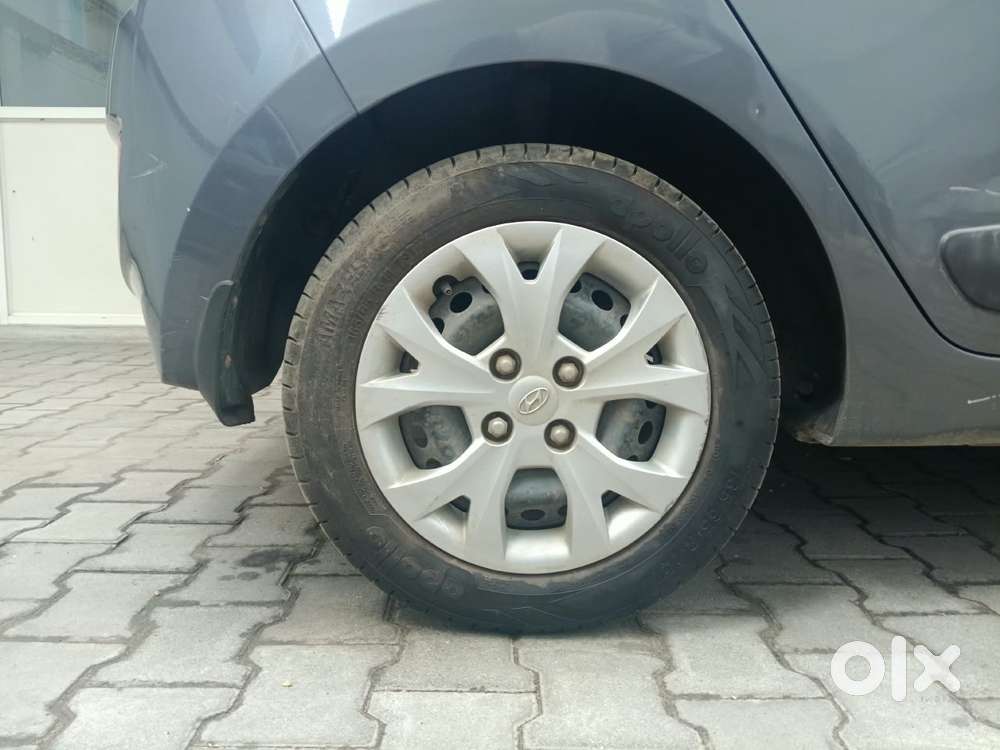 Hyundai Grand I10 Sportz, 2014, Petrol