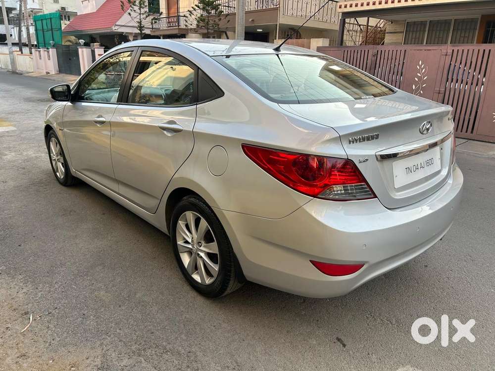 Hyundai Verna Fluidic 1.6 Vtvt Sx, 2011, Petrol