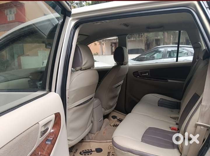 Toyota Innova 2.5 V 7 Str, 2012, Diesel
