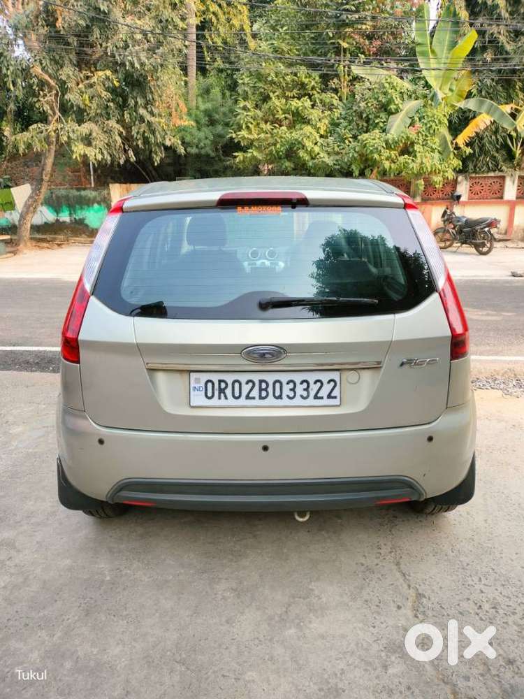 Ford Figo 1.2p Titanium Opt Mt, 2011, Petrol