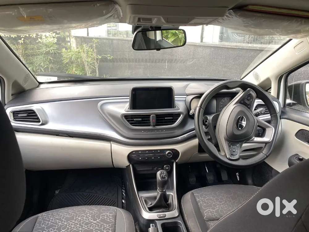 Tata Altroz Xz Plus S 2024 Petrol Well Maintained