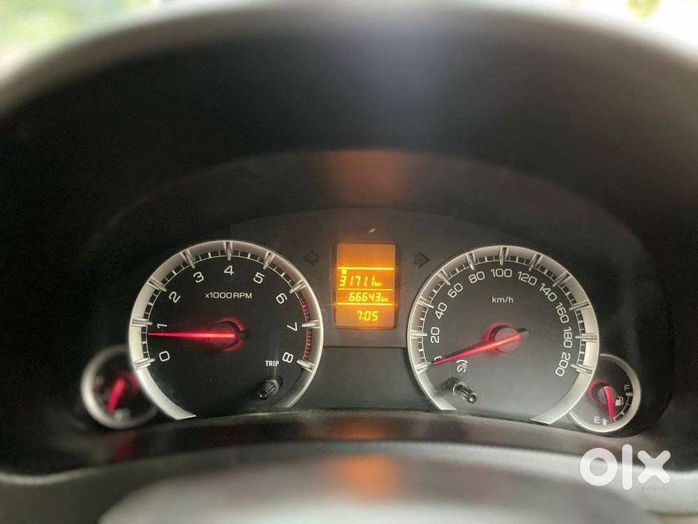 Maruti Suzuki Swift Dzire Vxi Optional, 2015, Petrol
