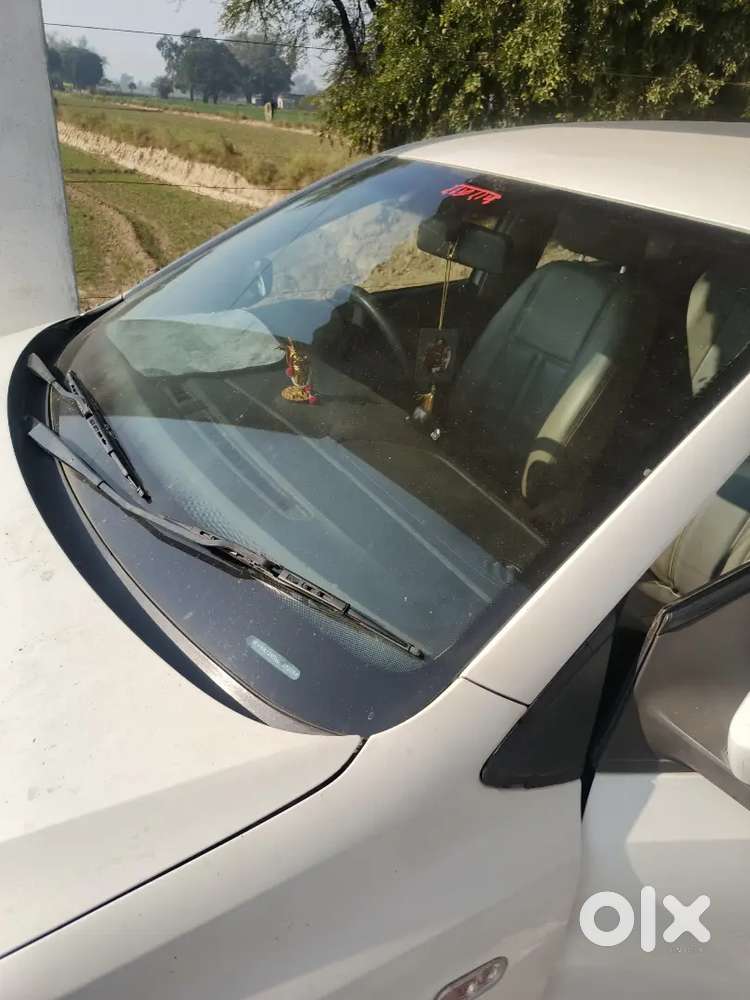 Volkswagen Polo 2013 Diesel 80000 Km Driven