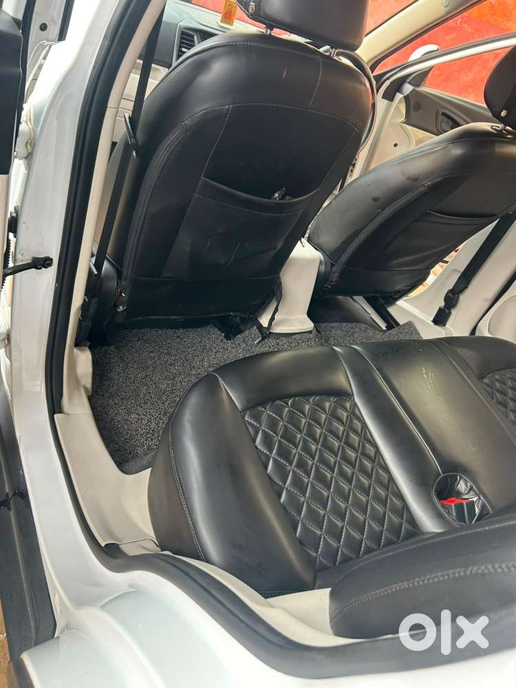 Mahindra Xuv300 Diesel 2024 Showroom Condition