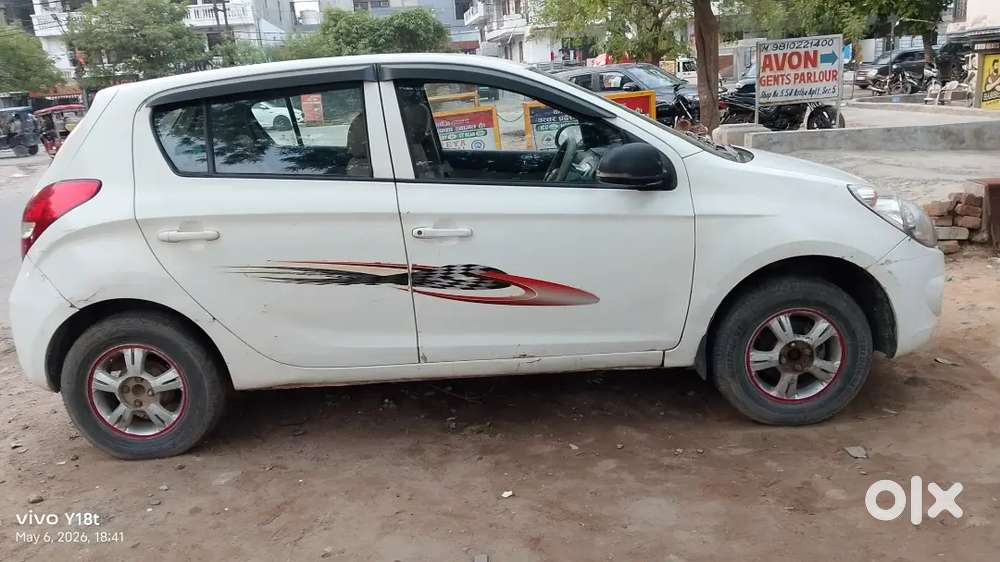 Hyundai I20 2012 Cng & Hybrids 83000 Km Driven