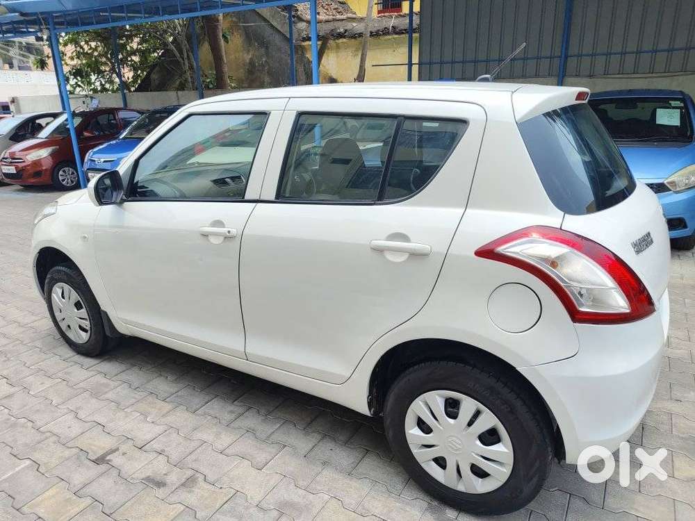 Maruti Suzuki Swift Vxi, 2015, Petrol