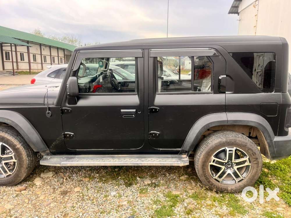Mahindra Thar Roxx 2025 Diesel 6000 Km Driven. Dec 2025 Registration