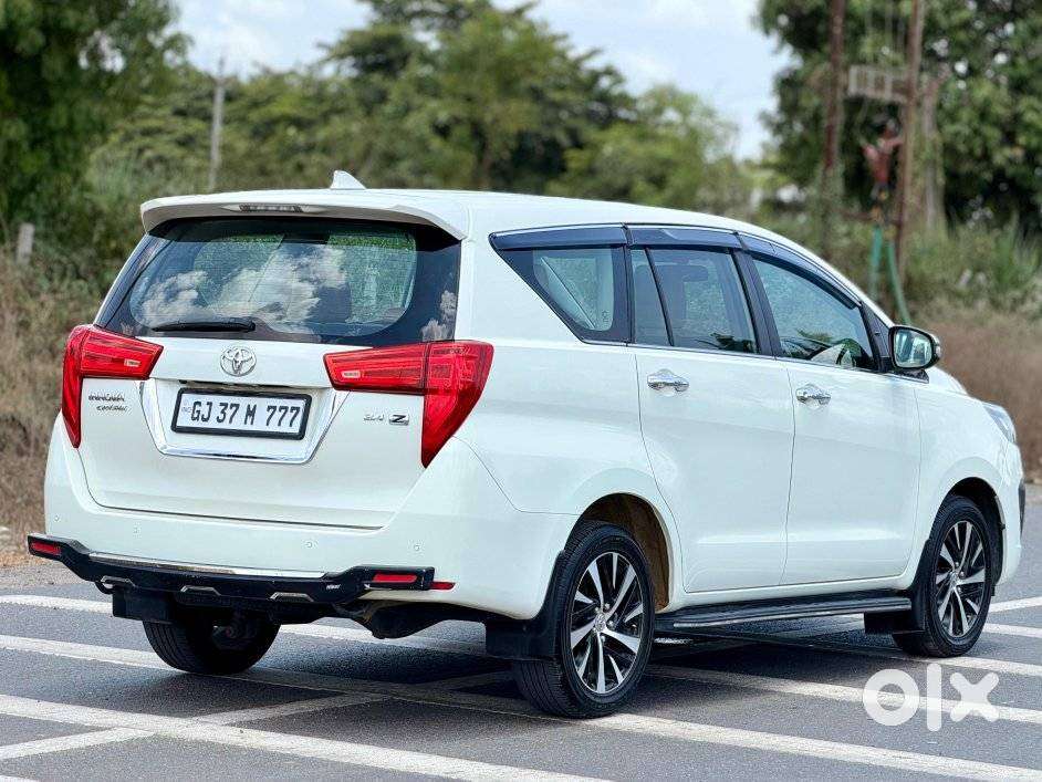 Toyota Innova Crysta 2.8 Zx Automatic 7 Str, 2023, Diesel