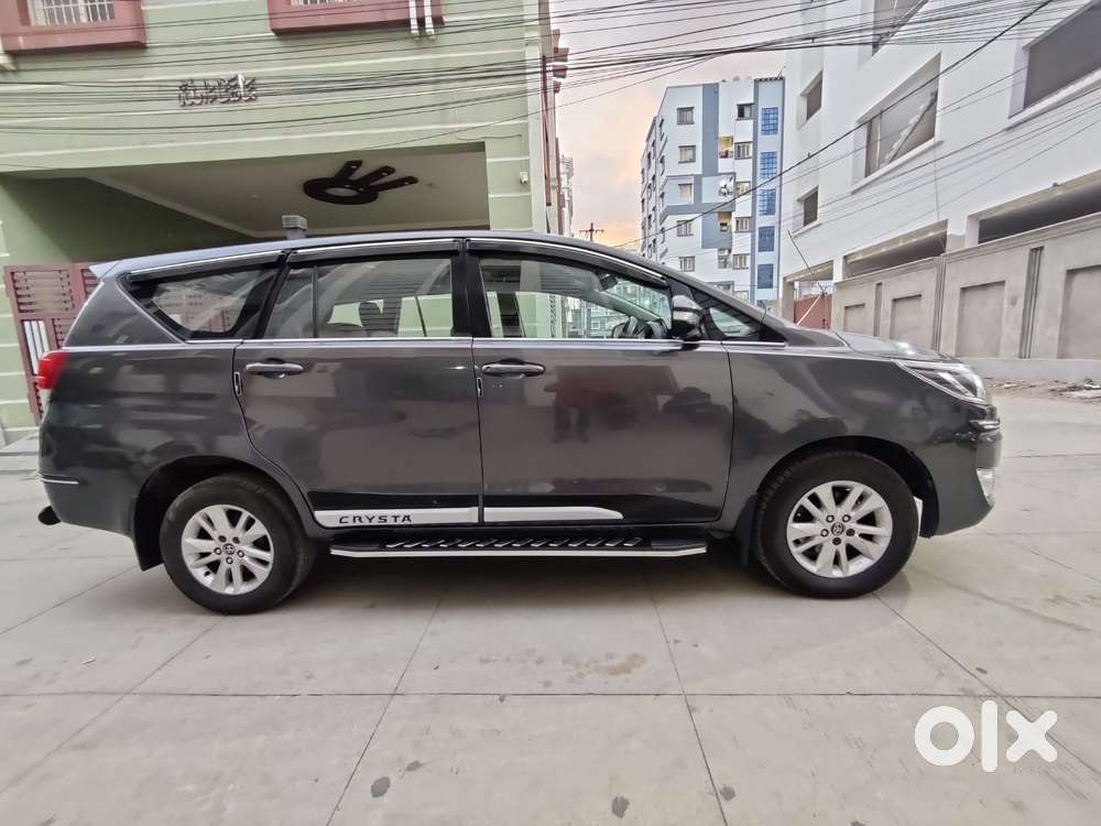 Toyota Innova Crysta 2.4 G Mt 8s, 2017, Diesel