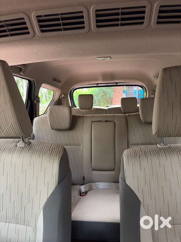 Maruti Suzuki Ertiga Zxi At
