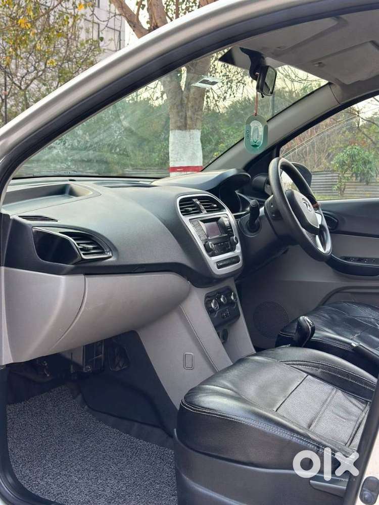 Tata Tiago 1.2 Revotron Xt (o), 2017, Petrol