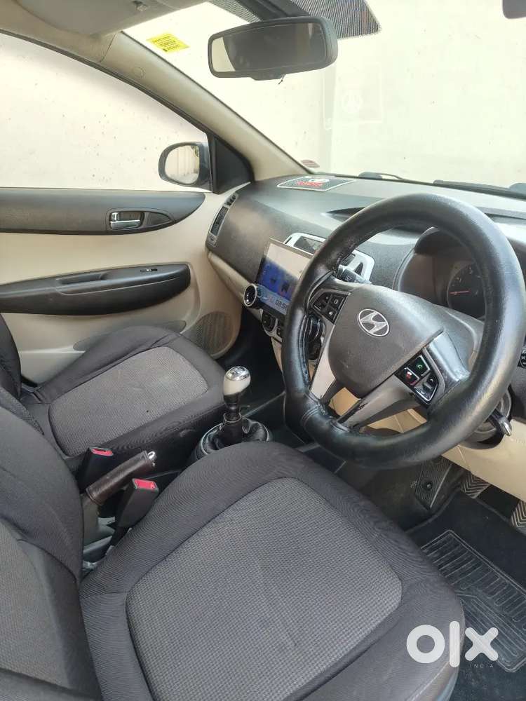 Hyundai I20 2014 Sports Diesel 2nd Owner