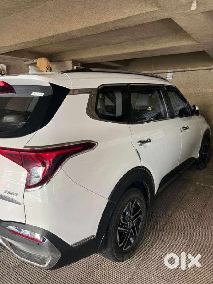 Kia Carens, 2022, Petrol