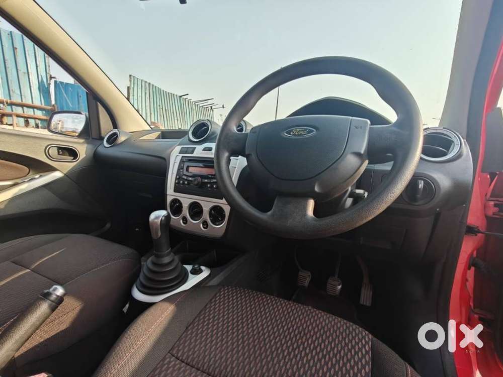 Ford Figo, 2010, Petrol