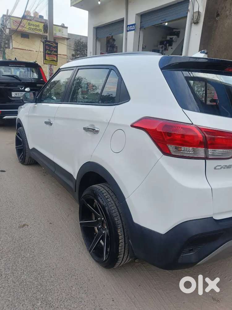 Creta 2018 Modal 1.6 Sx Sunroof Top Modal 
Fix Price Hai