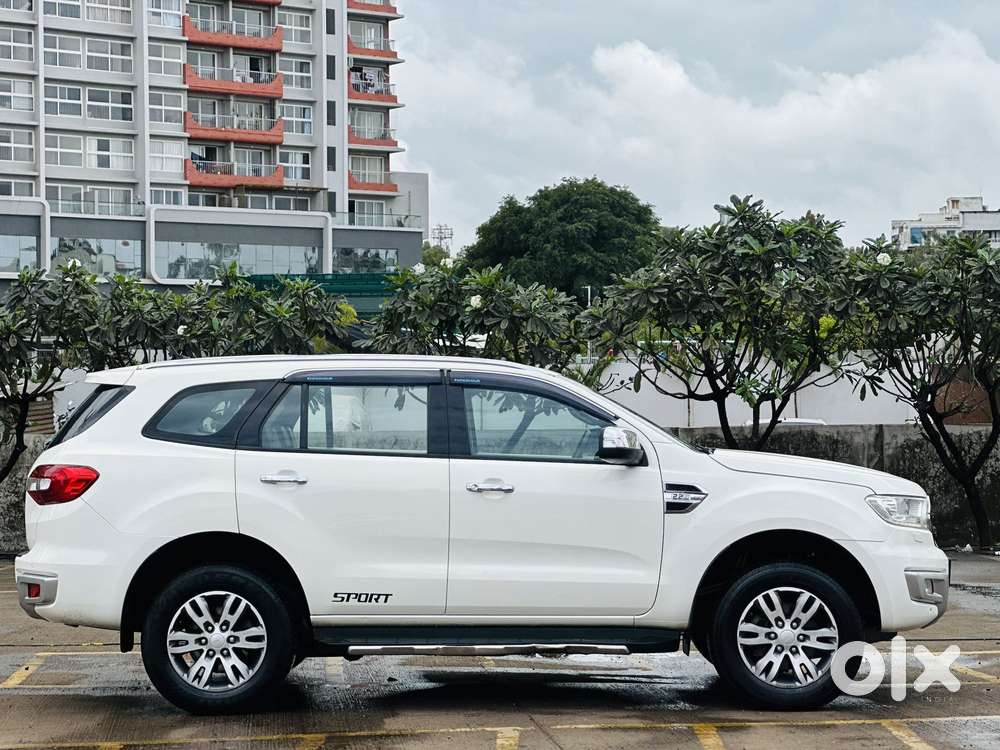 Ford Endeavour 2.2 Titanium At 4x2, 2016, Diesel