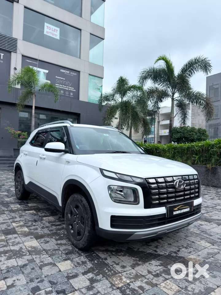 Hyundai Venue S 1.2 Petrol, 2024, Petrol