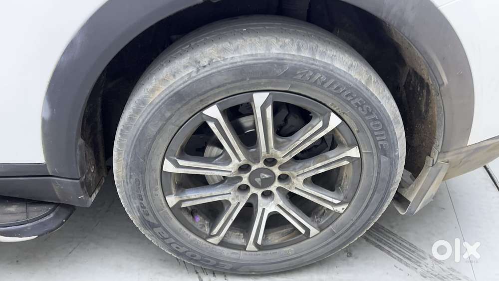 Mahindra Xuv700 2.2 Ax 7 Diesel Mt Luxury Pack Str, 2022, Diesel