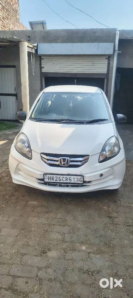 Honda Amaze Oct 2015 Diesel Well Maintained