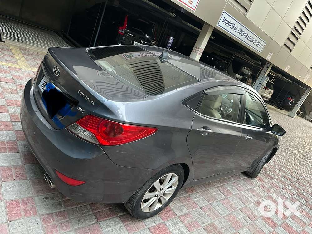 Hyundai Fluidic Verna 2011