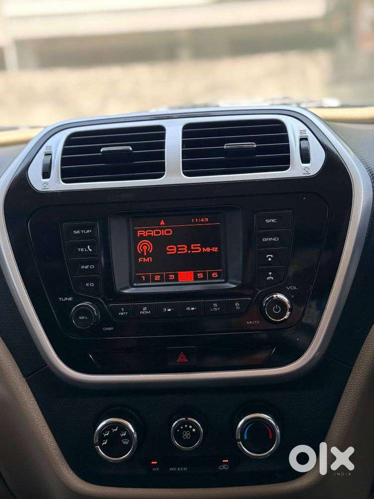 Mahindra Tuv 300 T8, 2017, Diesel