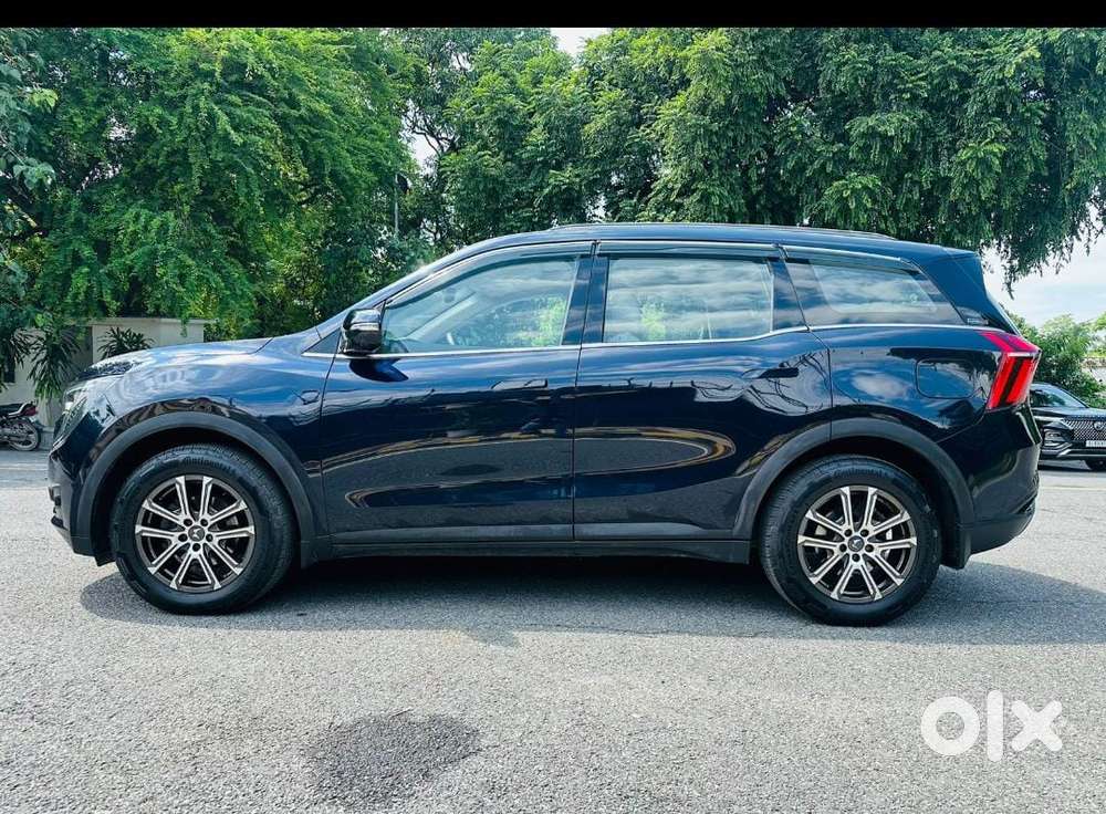 Mahindra Xuv700 Ax7 Luxury Pack Awd, 2023, Diesel