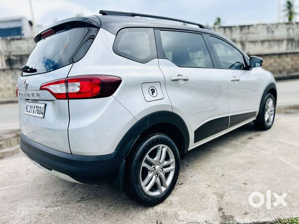 Renault Triber Rxz, 2022, Petrol
