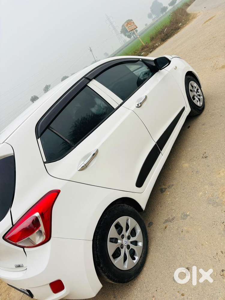 Hyundai Grand I10 2016 Cng & Hybrids Well Maintained