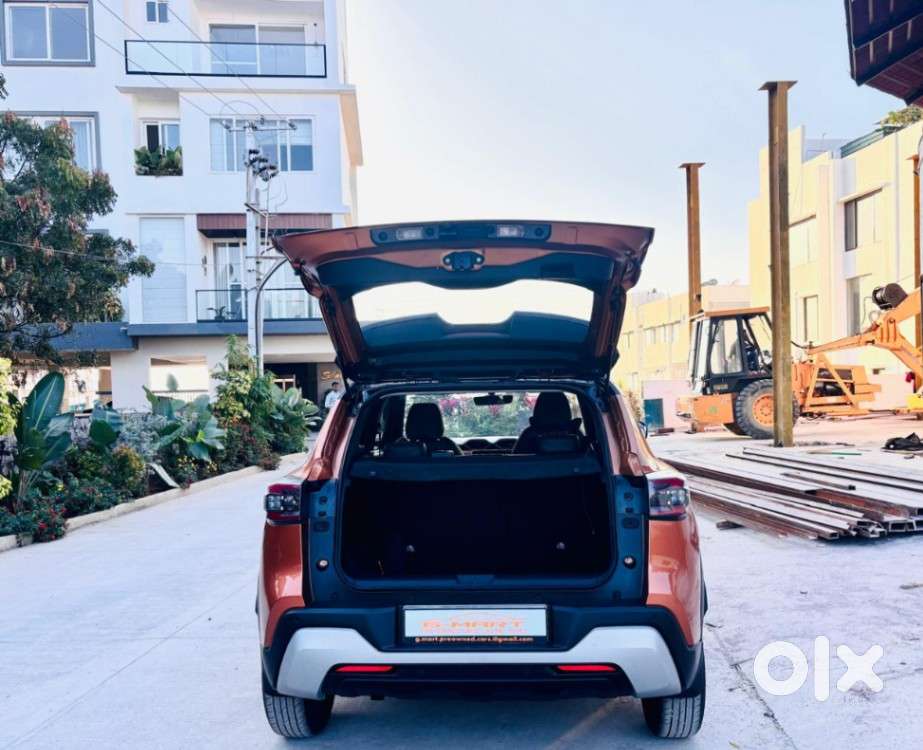 Nissan Magnite 1.0 Xv Turbo Dual Tone, 2024, Petrol