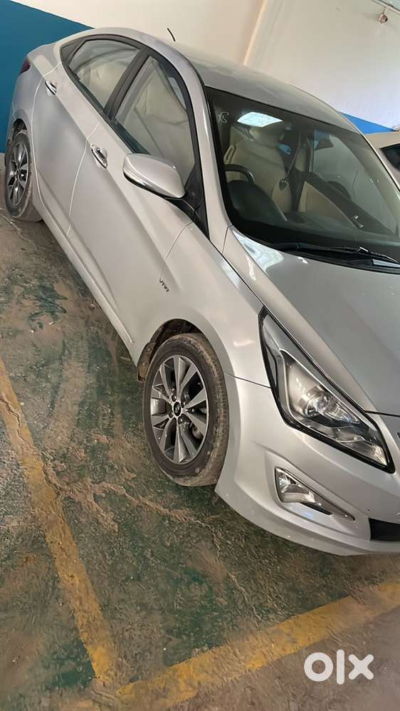 Hyundai Verna Petrol 2015