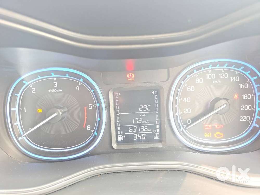 Maruti Suzuki Vitara Breeza Zdi+ Dual Tone