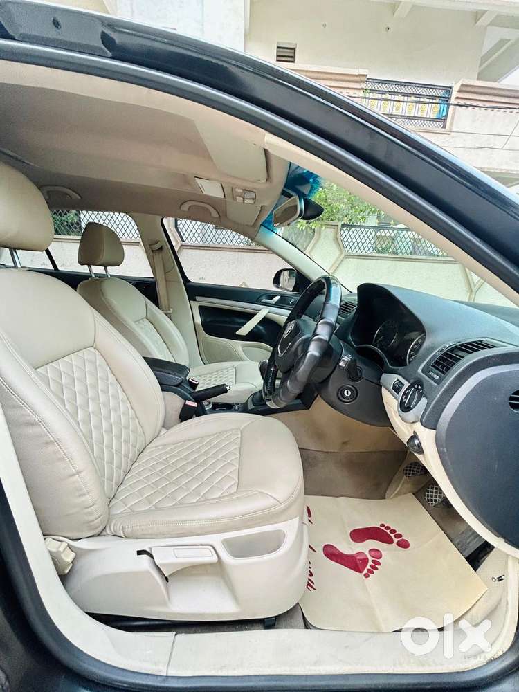 Skoda Laura Ambiente 2.0 Tdi Cr Manual, 2011, Diesel