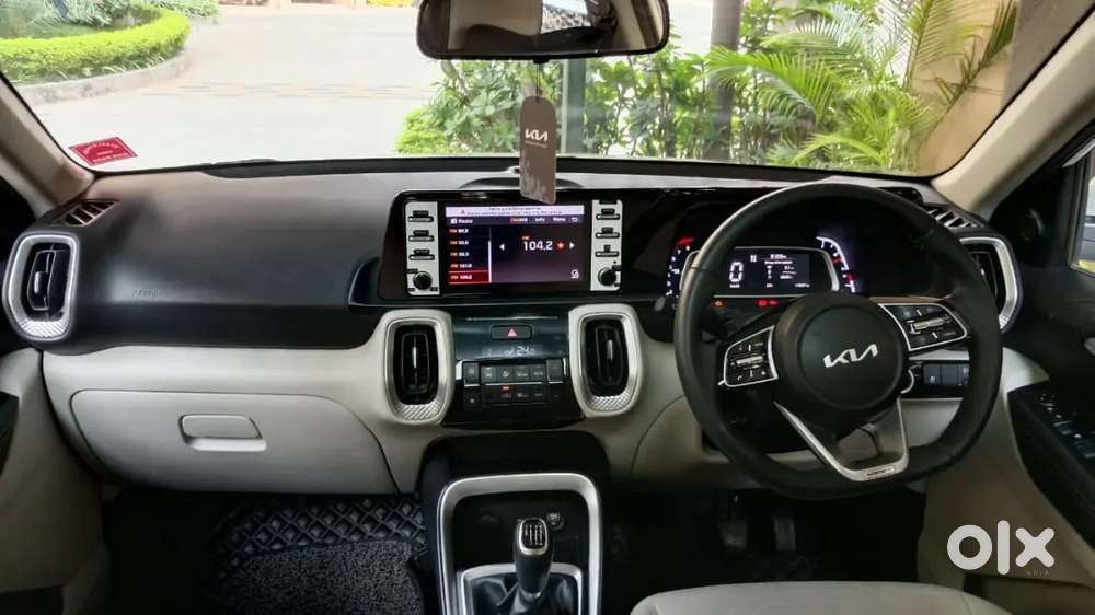 Kia Sonet 2023  Imt Semi-automatic  13,000 Km Only