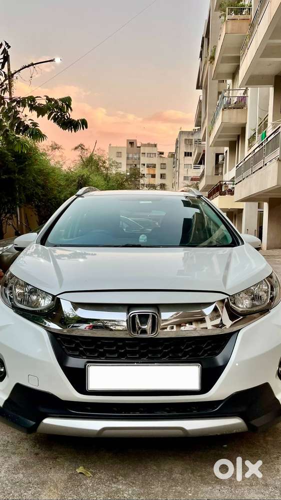Honda Wr-v Vx Petrol Mt Exclusive Edition With Sunroof