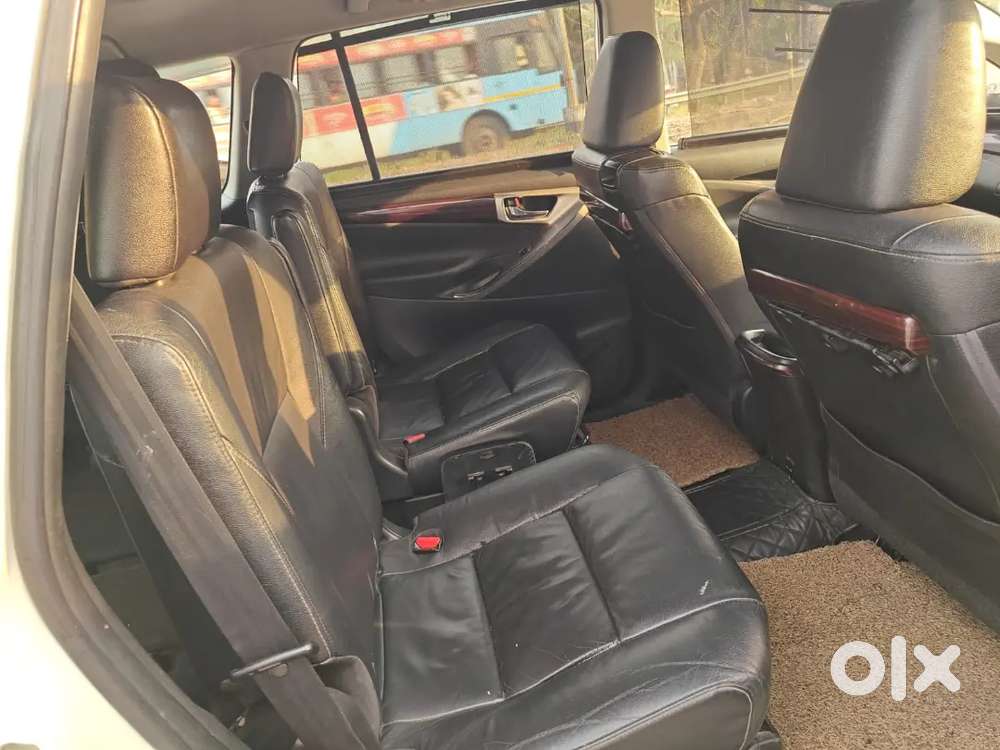 Innova Crysta 2.4 Z