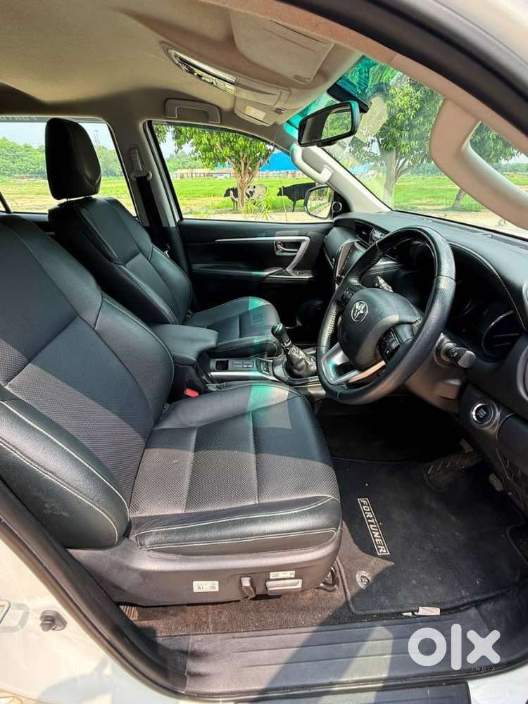 Toyota Fortuner 4x2 Mt 2.7 Petrol, 2025, Petrol