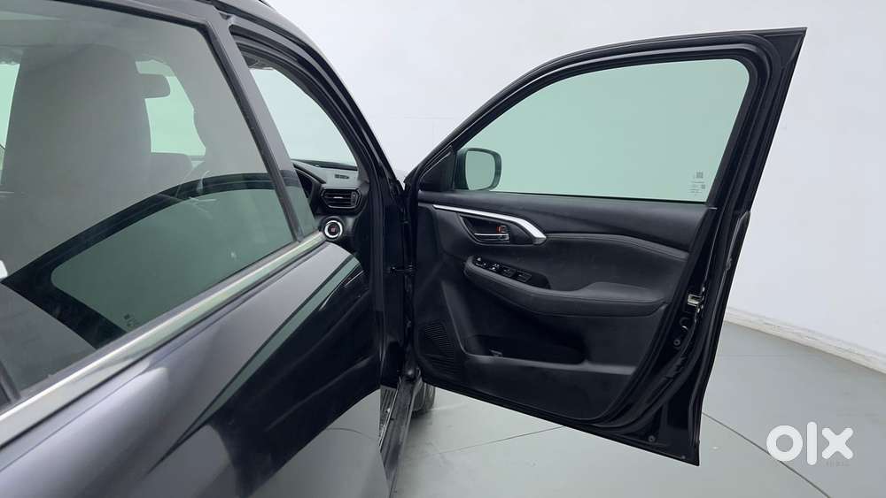 Toyota Urban Cruiser Hyryder 1.5 V Neo Drive, 2023, Petrol